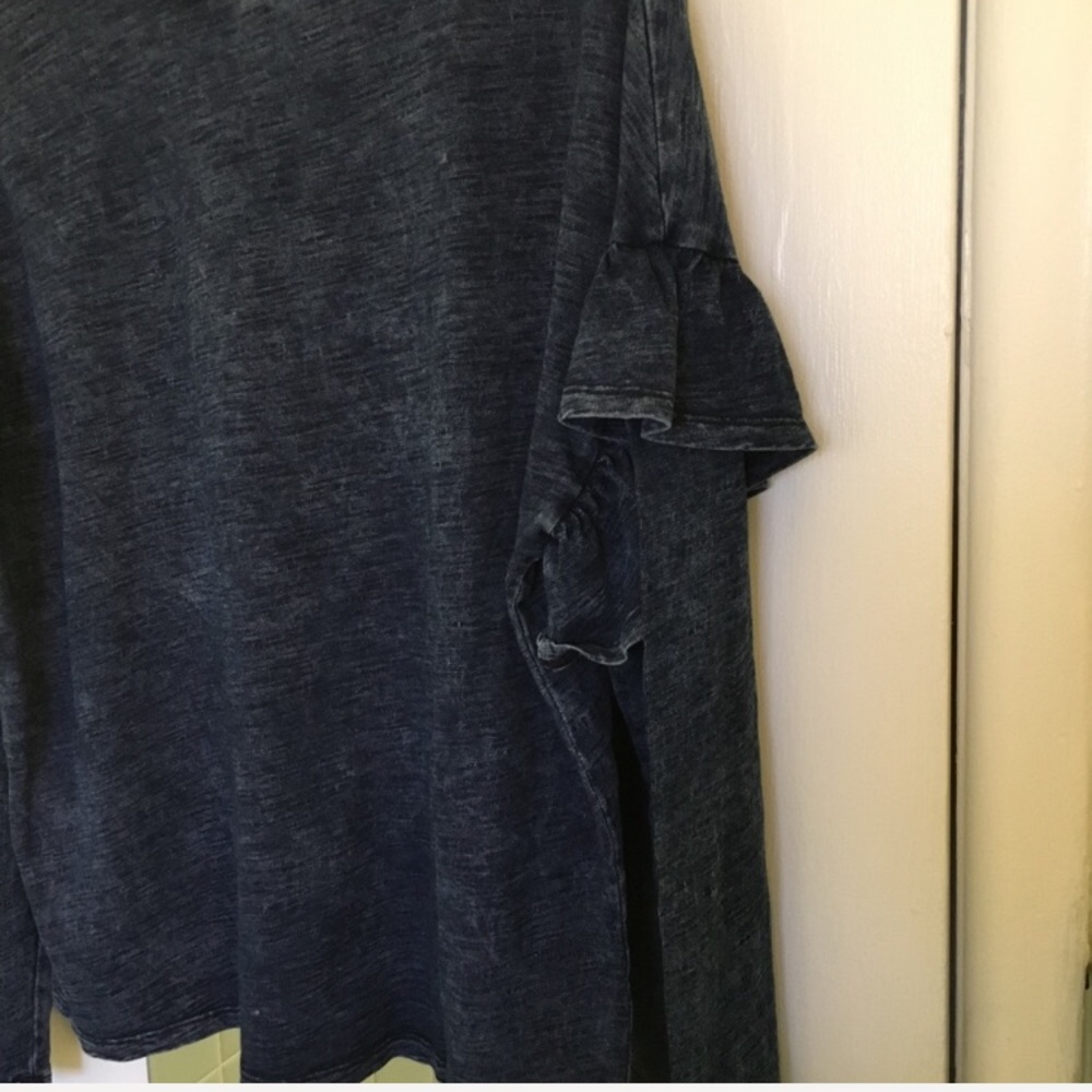 NEW denim wash cotton shirt with sleeve ruffles - Picture 3 of 3